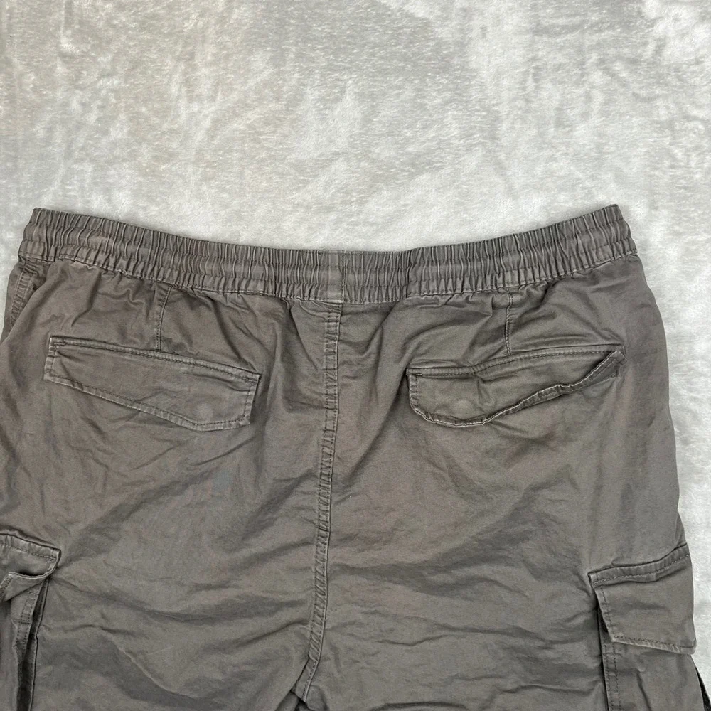 HM Mens Regular Fit Cargo Shorts Charcoal Grey Elastic Waist XXL Stretch - Picture 3 of 9